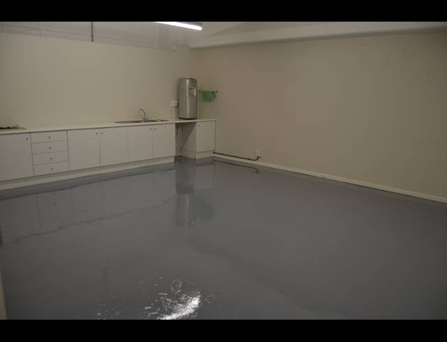 4,798M² WAREHOUSE FOR SALE IN PAARDEN EILAND